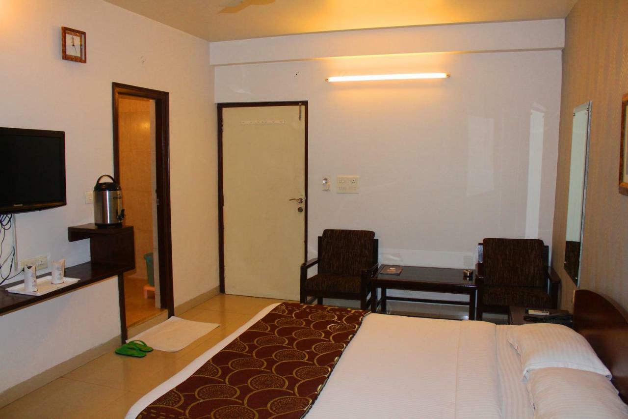 Hotel Safari Jaipur Exterior photo